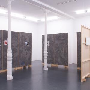Vista de la exposición de Diego Delas & Julius Heinemann "A Warmth from Within / Calidez del Adentro".F2 Galería, octubre 2021.