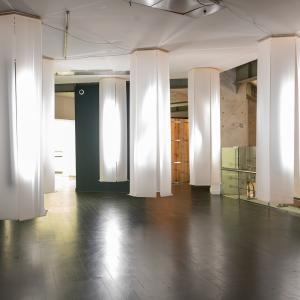 Vista de la exposición Tres experiencias formales, comisariada por Miguel Cereceda. CentroCentro. Madrid, España. Junio - Octubre 2025.