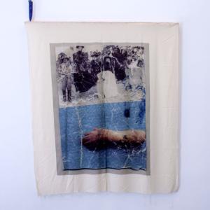 UNA IMPOSTURA (B), 2015. Impresión textil sobre twill de algodón inglés y madera de pino. 153 x 139 x 5 cm