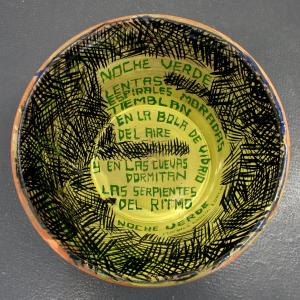 Fernando Renes. NOCHE VERDE, 2015. Lebrillo esmaltado. 22 cm x 56 cm de diámetro.