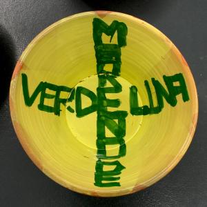 Fernando Renes. MORENO DE VERDE LUNA, 2015. Lebrillo esmaltado. 22 cm x 56 cm de diámetro.