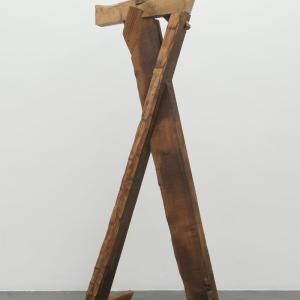 PERSONAJE, 2017. Madera de acacia. 207 x 88 x 65 cm. JC-0151