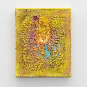 Meshwork, 2022. Strain Series. Óleo, pigmento amarillo y polvo de mármol sobre malla de punto de cruz. 26 x 22 cm. MG-0065