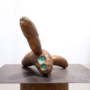 Mothraroot, 2025.&nbsp;Bronce. 30 x 27 x 30 cm. JH-0165